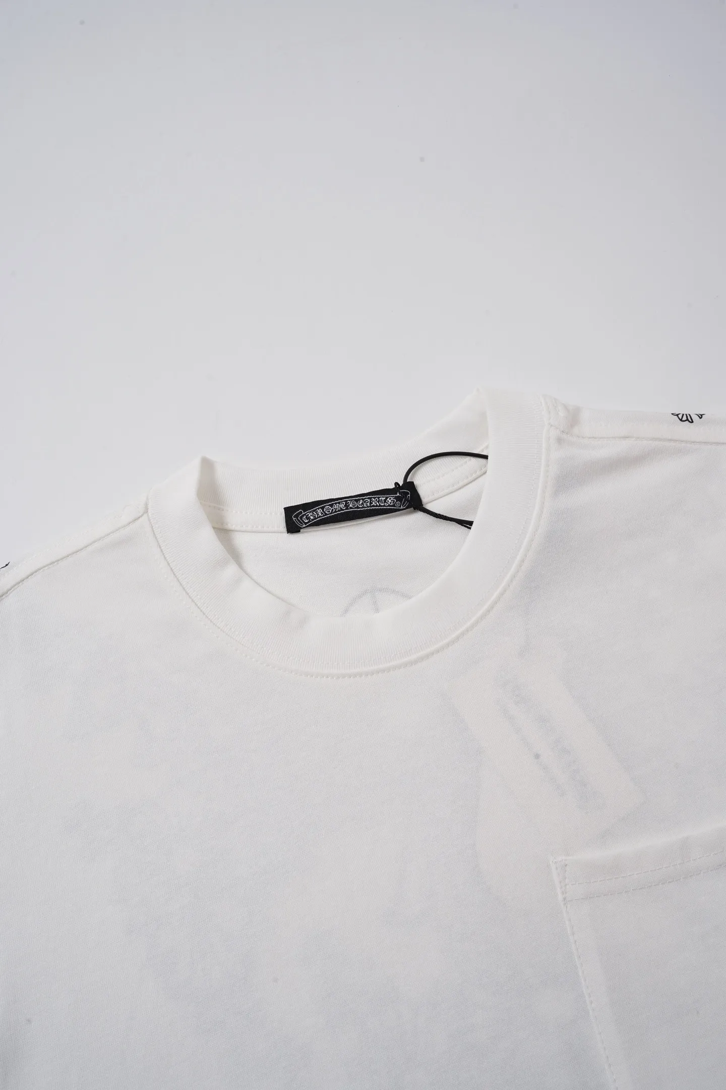 90 CH T 26 ， ， ， Same Style ， ， ， ， Same Style。 ：Black White Size：S M L XL